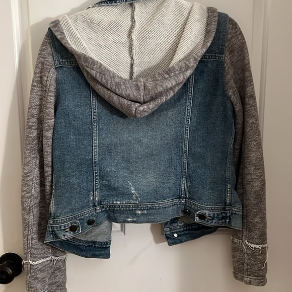 💙Beautiful Free People Denim knit Hoodie Jacket💙 - Picture 3 of 13
